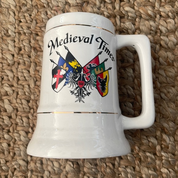 NEW MEDIEVAL TIMES MUG LARGE - Picture 2 of 4